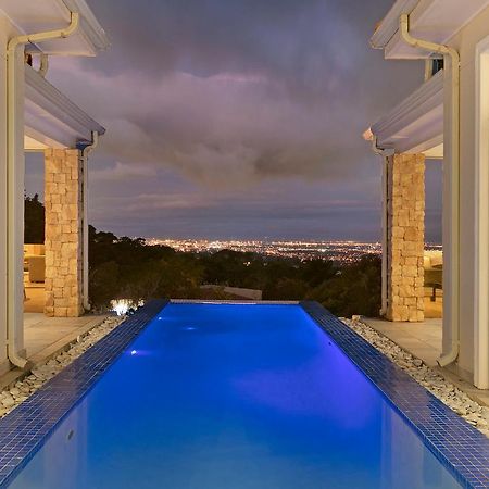 Luxury Serviced Mountain Villa In Constantia Кейптаун Екстериор снимка